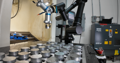 Standard-Bots-pick-and-place